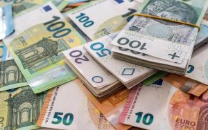 Jak uniknąć nieprzyjemnych kosztów przy wyliczaniu odsetek ustawowych?