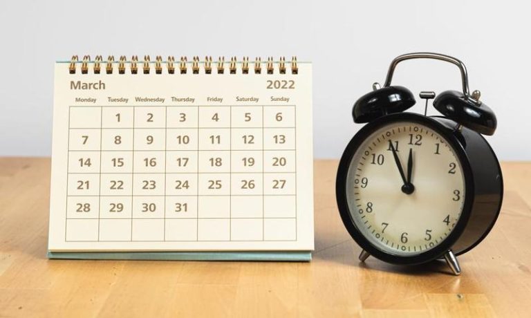 Kto powinien znać swoje obowiązki podatkowe przy pożyczkach? Sprawdź, kto płaci podatek!