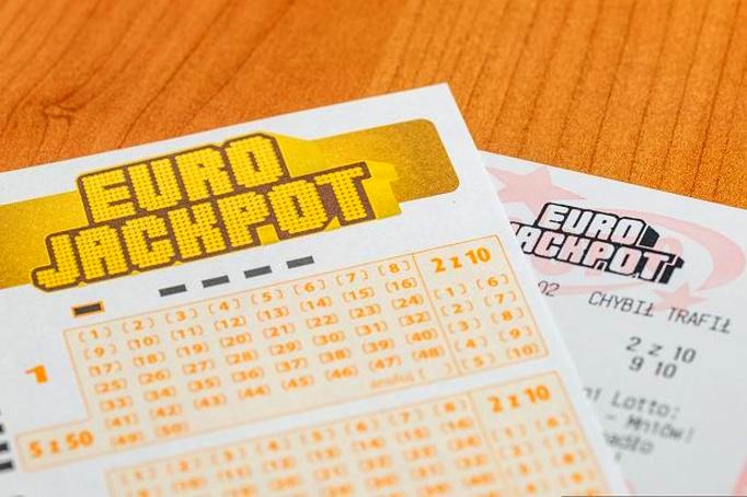 Eurojackpot: Ile można wygrać za 2 z 12? Odkryj zasady gry i swoje szanse na sukces